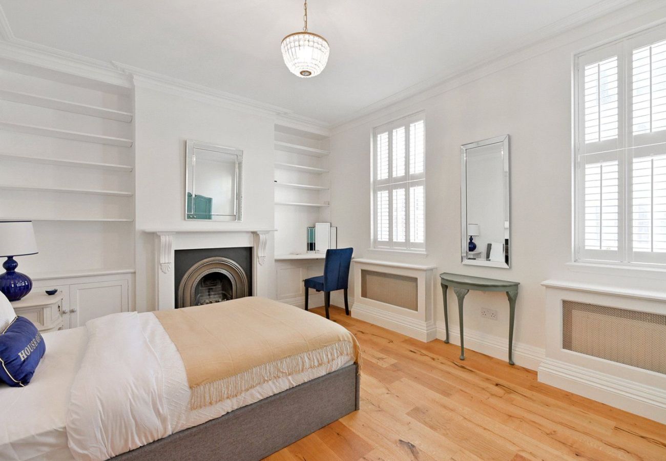House in Windsor - Stylish 4 Bed House | Windsor