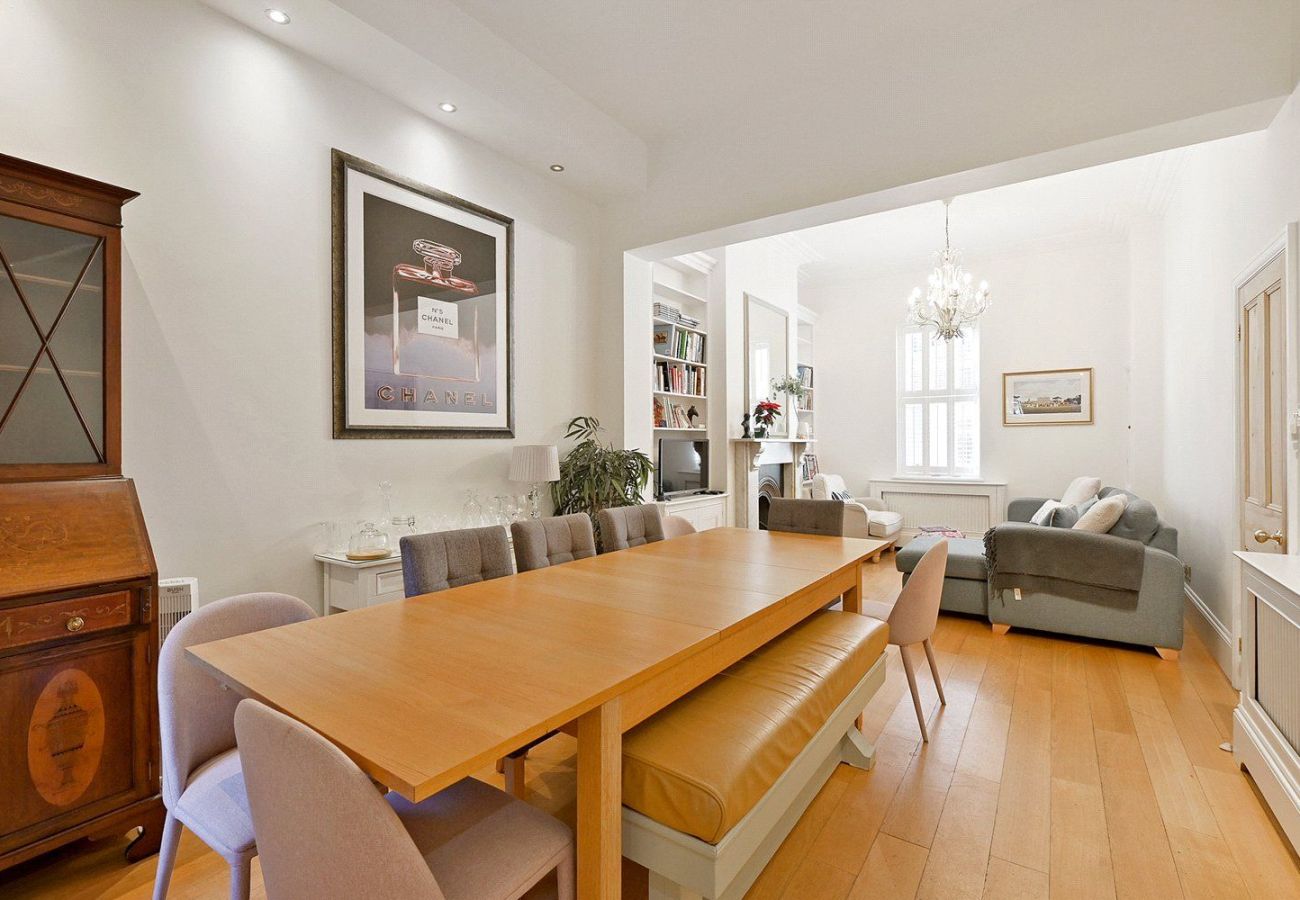 House in Windsor - Stylish 4 Bed House | Windsor