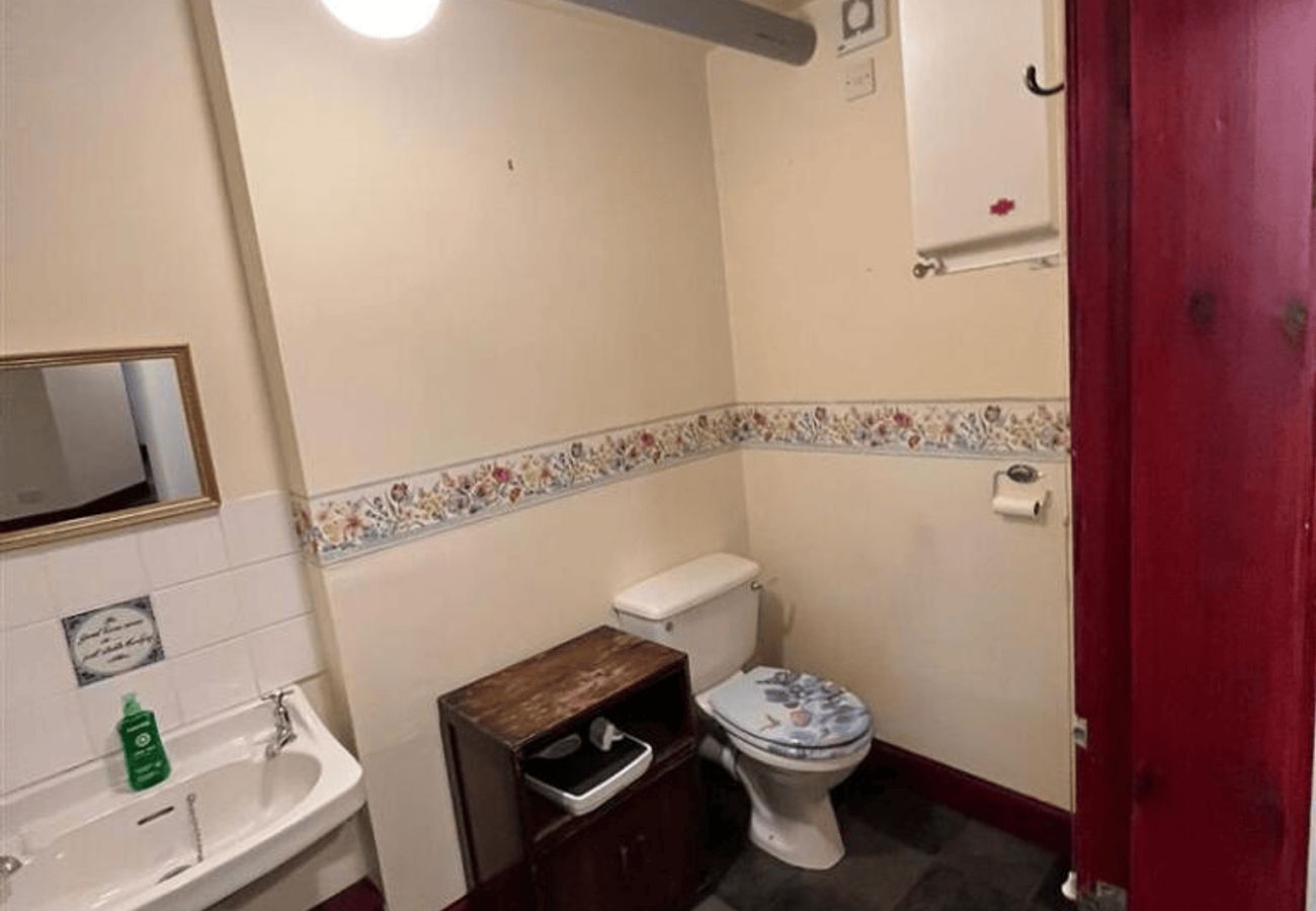 House in Cupar - 6 Bed & 6 Bath House | Falfield