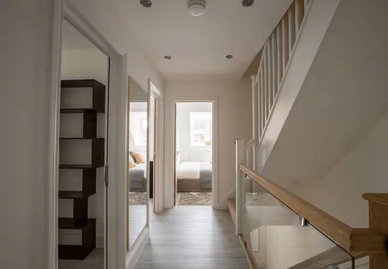 House in Taplow - Spacious New 5-Bed Home in Taplow
