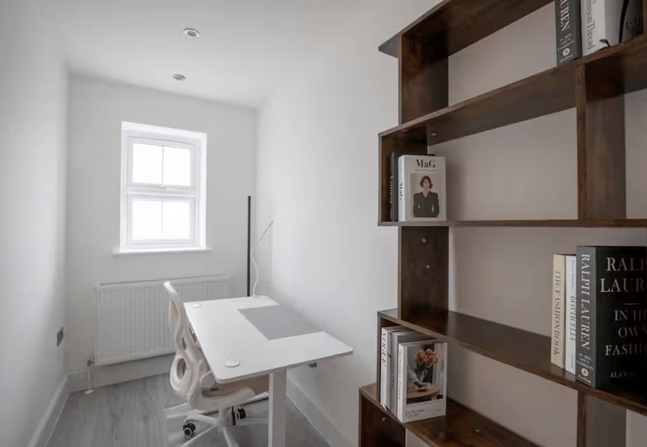 House in Taplow - Spacious New 5-Bed Home in Taplow