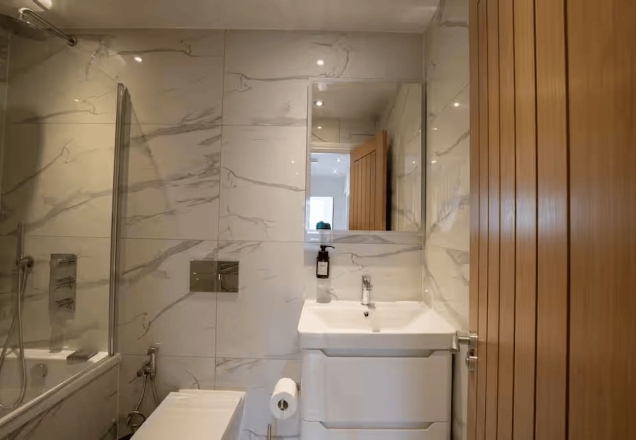House in Taplow - Spacious New 5-Bed Home in Taplow