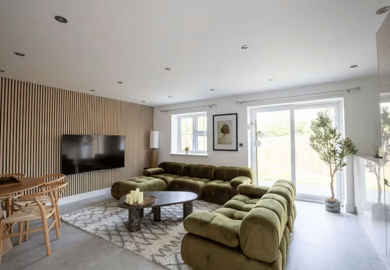 House in Taplow - Spacious New 5-Bed Home in Taplow