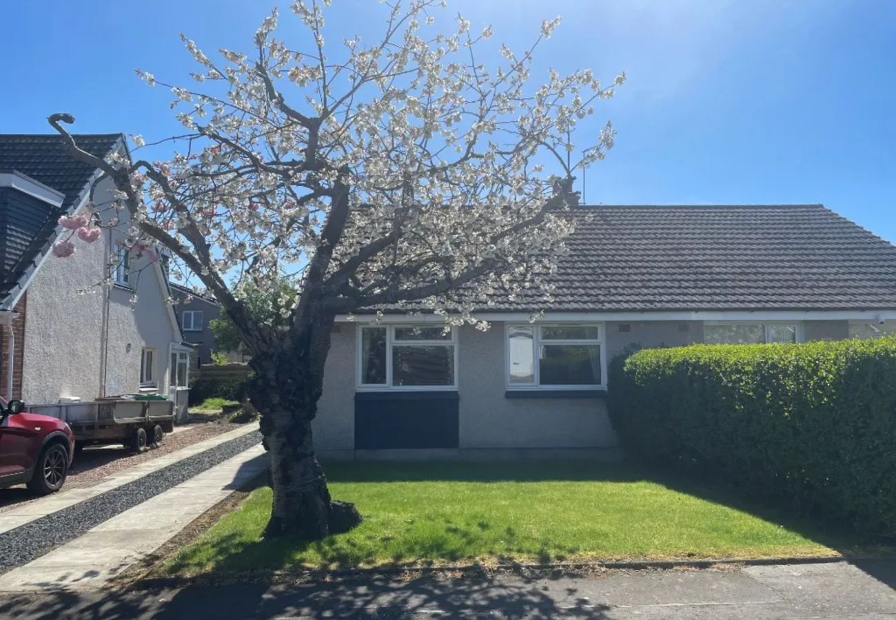House in St Andrews - St Andrews 2 Bed Bungalow with Parking