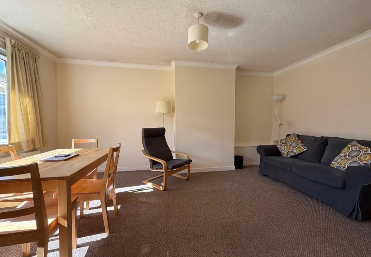 House in St Andrews - St Andrews 2 Bed Bungalow with Parking