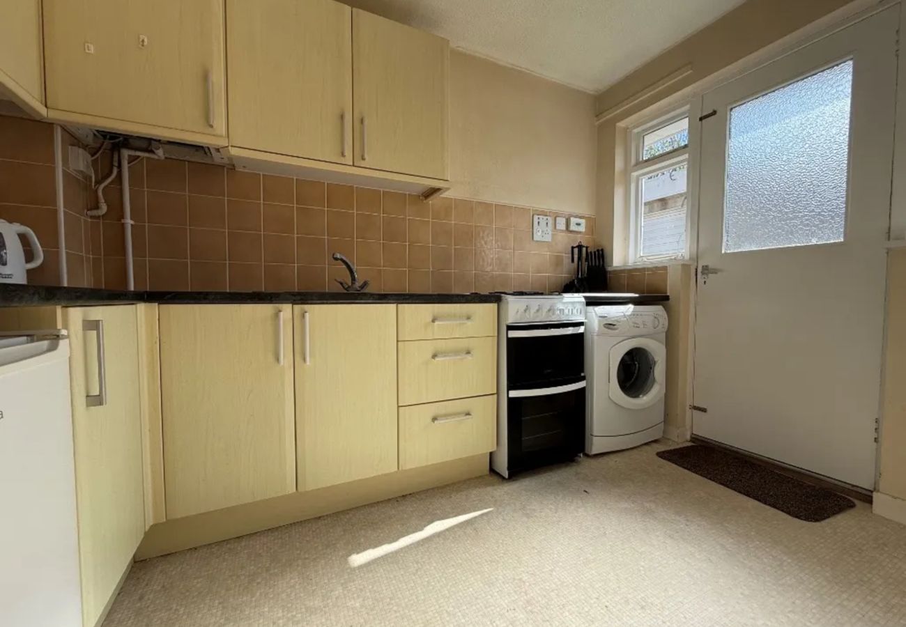 House in St Andrews - St Andrews 2 Bed Bungalow with Parking