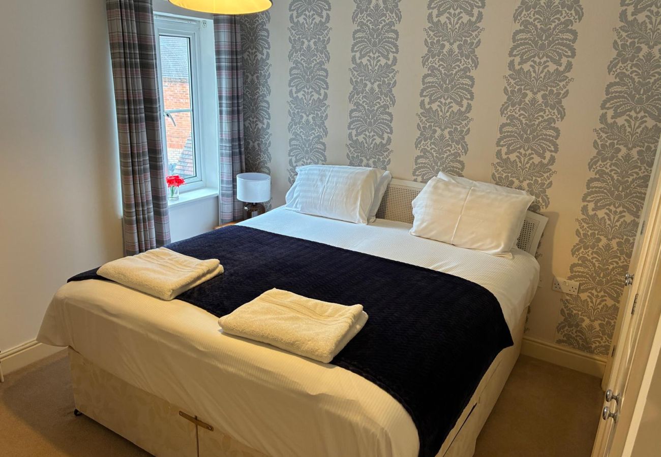 Apartment in Ascot - Spacious 2 Bedroom Apartment | Ascot