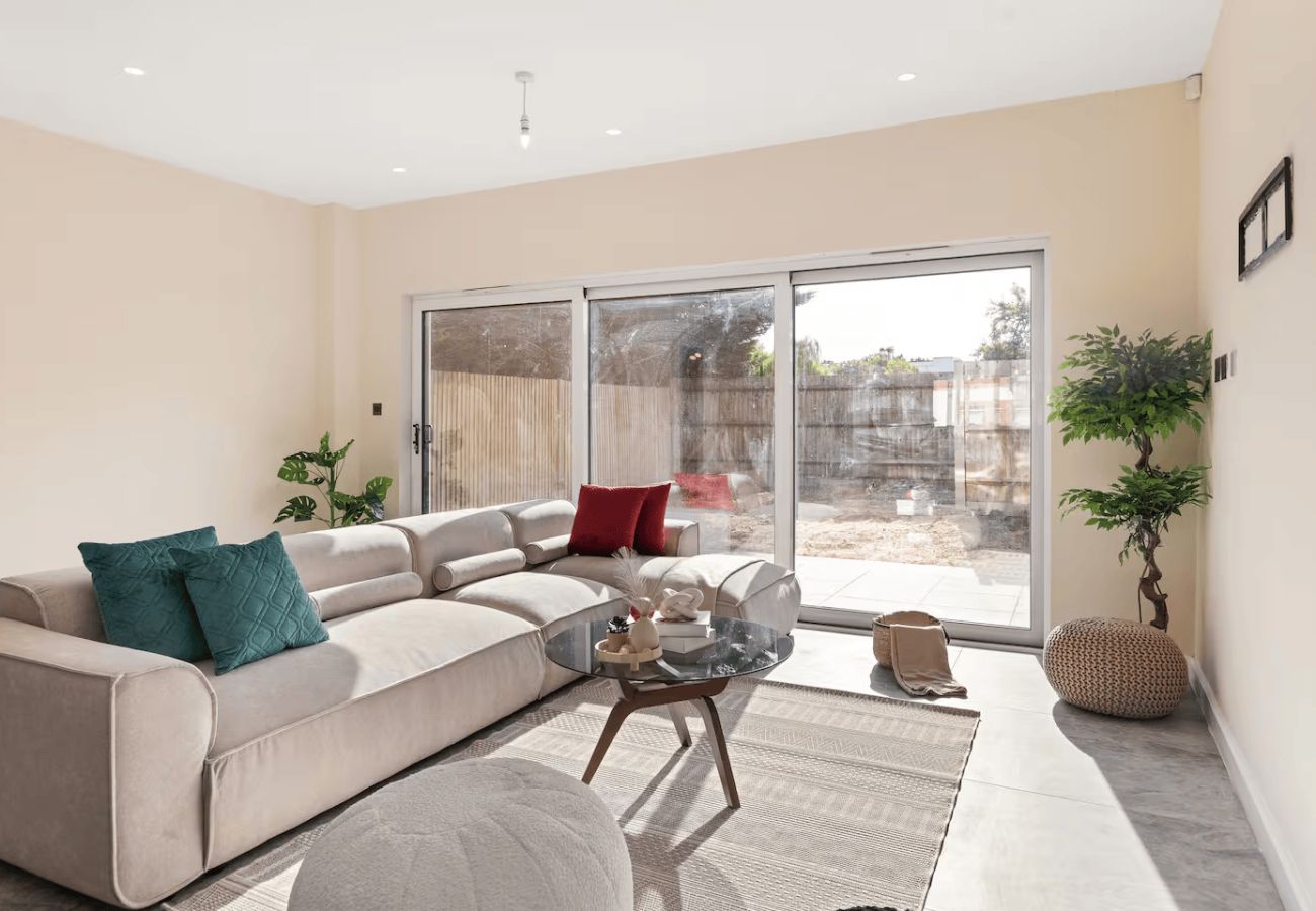 House in Ascot - Luxury House Located Near Ascot Racecourse